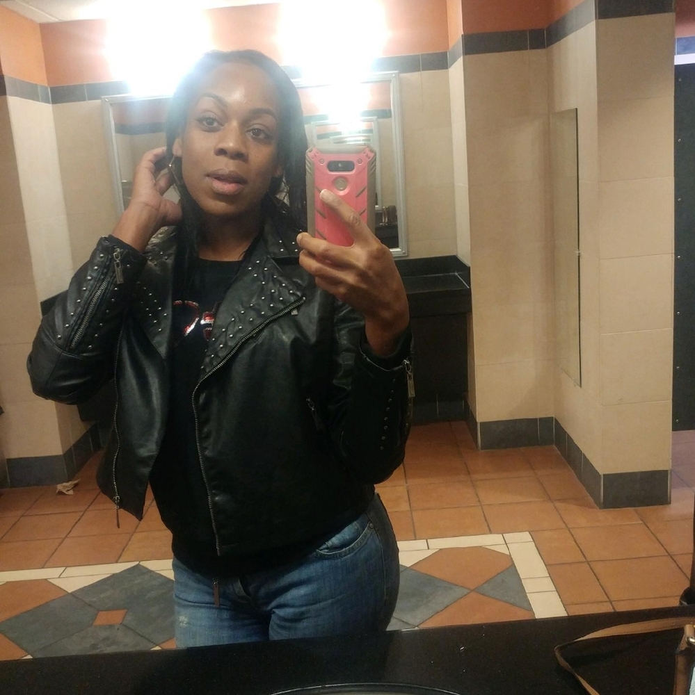 Meet your Posher, Nyiesha